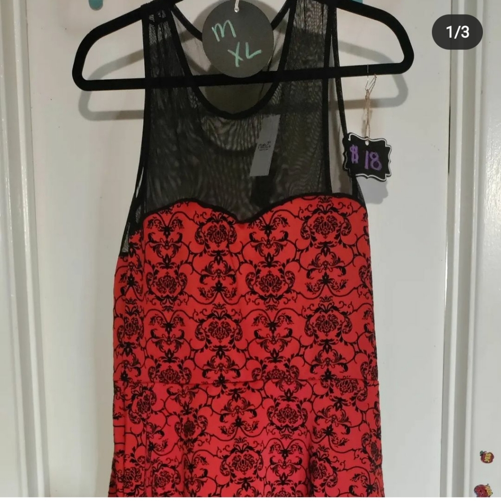 Rue 21 red and black velvet and mesh